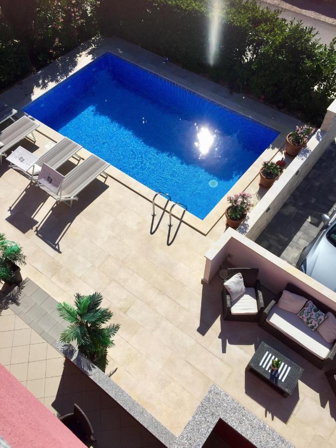 Apartments Mare プナト エクステリア 写真
