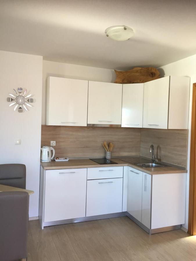 Apartments Mare プナト エクステリア 写真